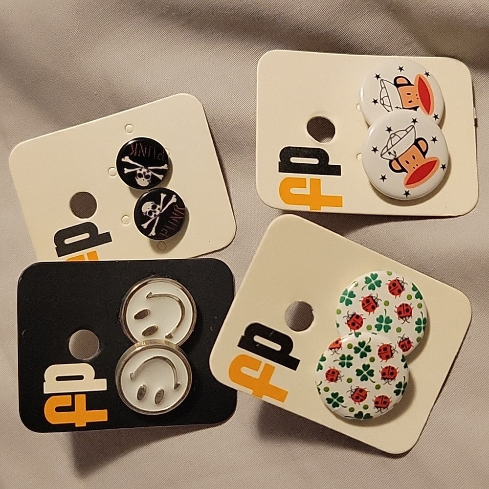 Funky studded earrings (4pairs)